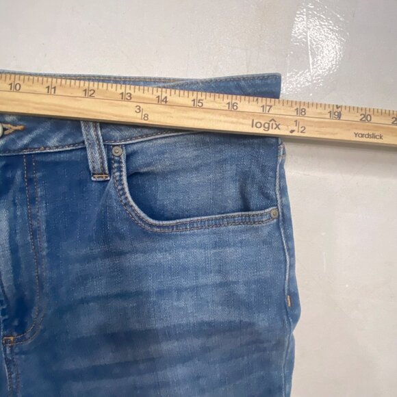 Chicos 2R High Rise Straight Leg Crop Jeans Size 12 Med Wash Denim Womens Casual - Picture 7 of 10